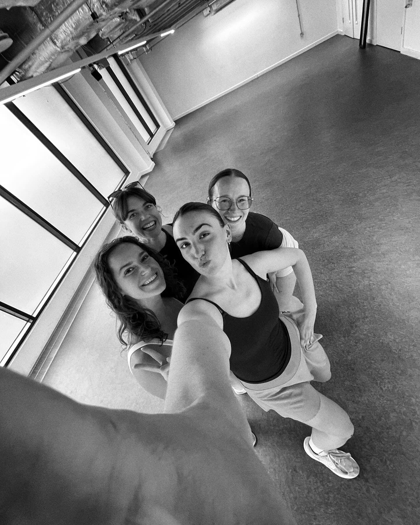 Photo by Anna Wicks in Riverside Studios.